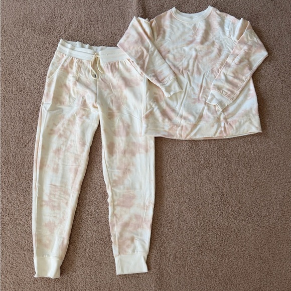 Women’s Jogger Sets - Picture 10 of 10